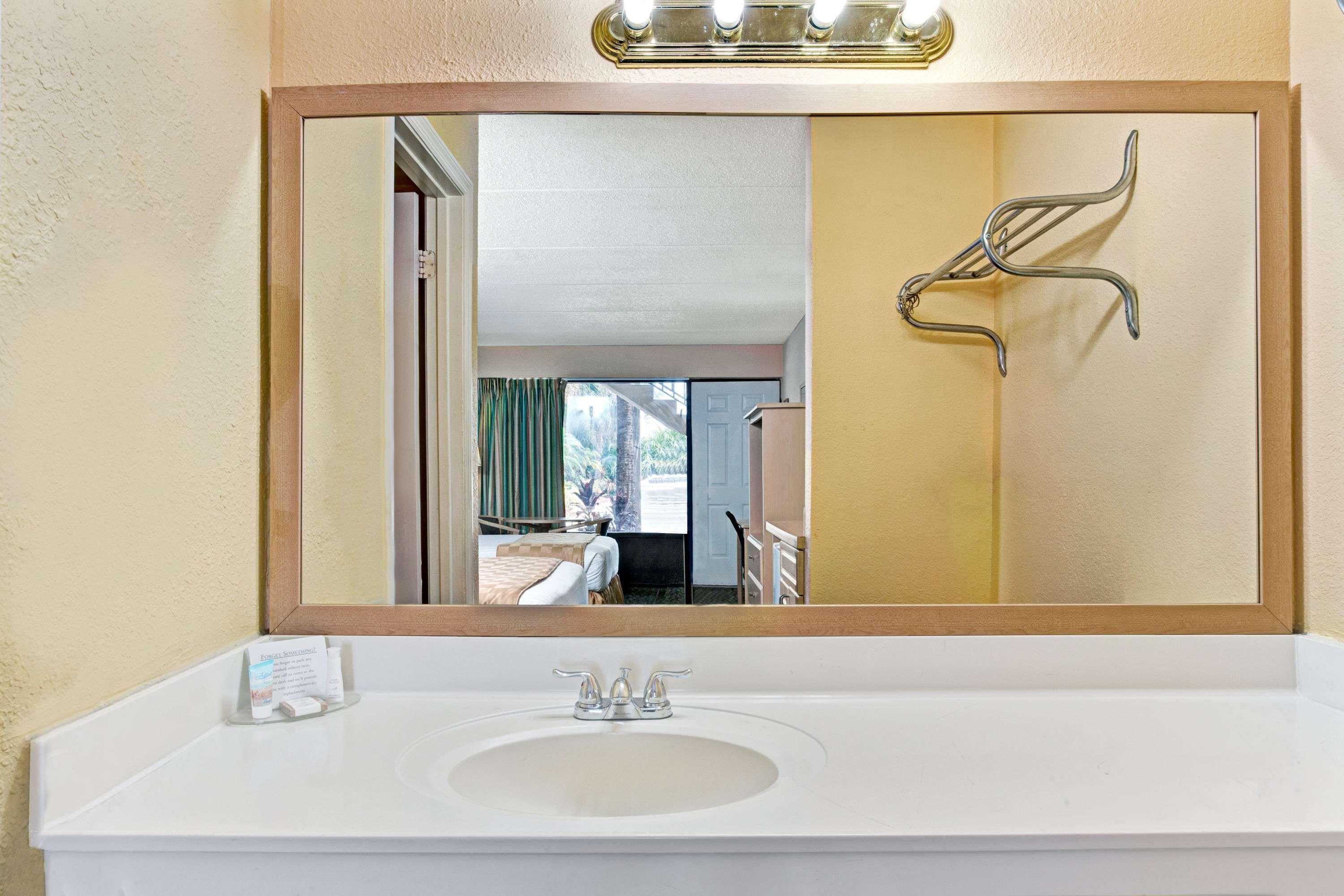 Hotel Vivo Living West