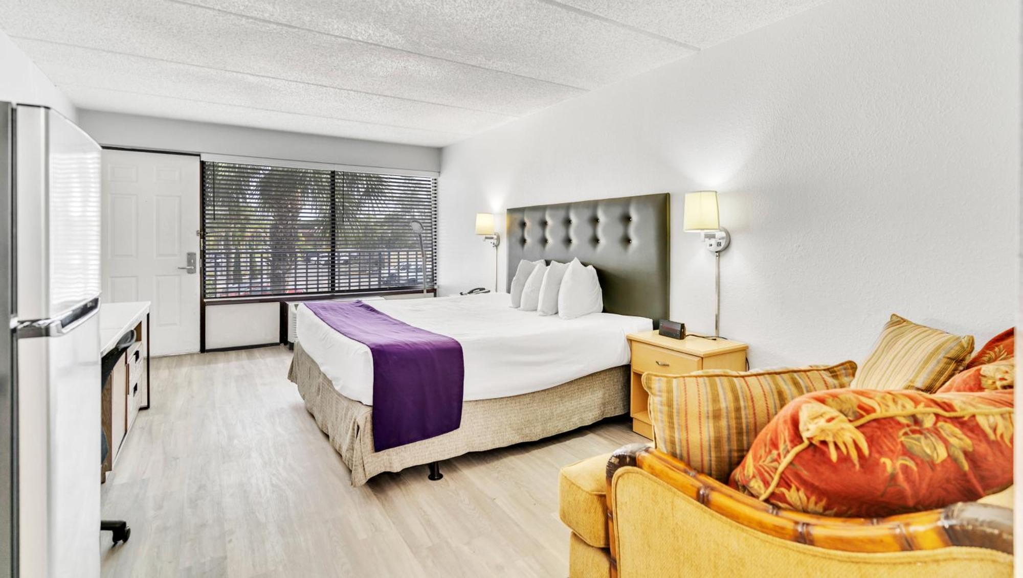 Vivo Living West
