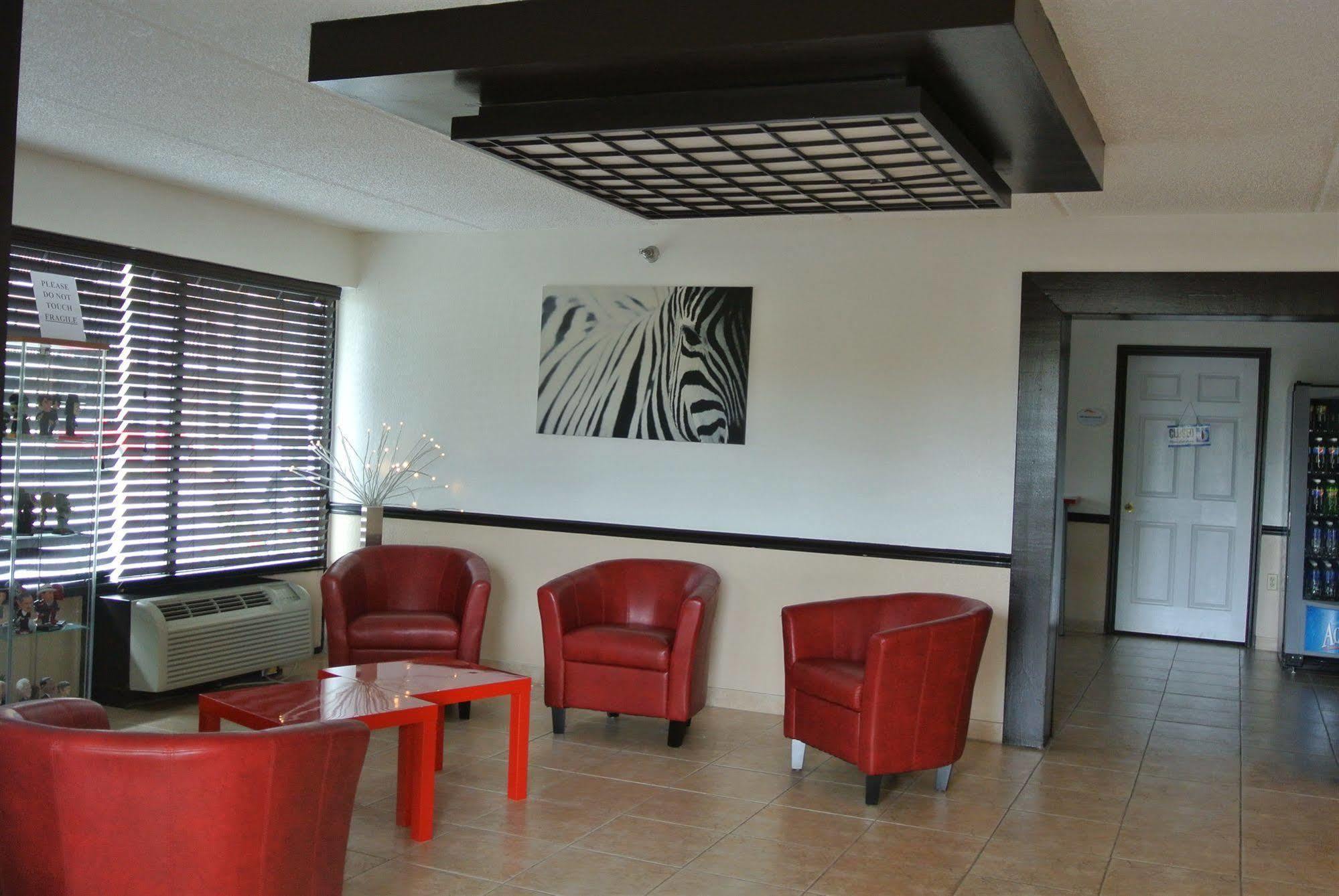 Vivo Living West Hotel